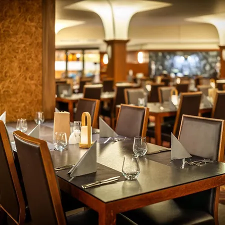 Hotel Harmony Club